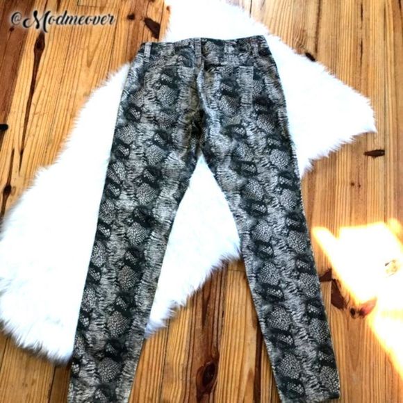Cabi Diamondback Snakeskin Skinny Jeans - Picture 4 of 12